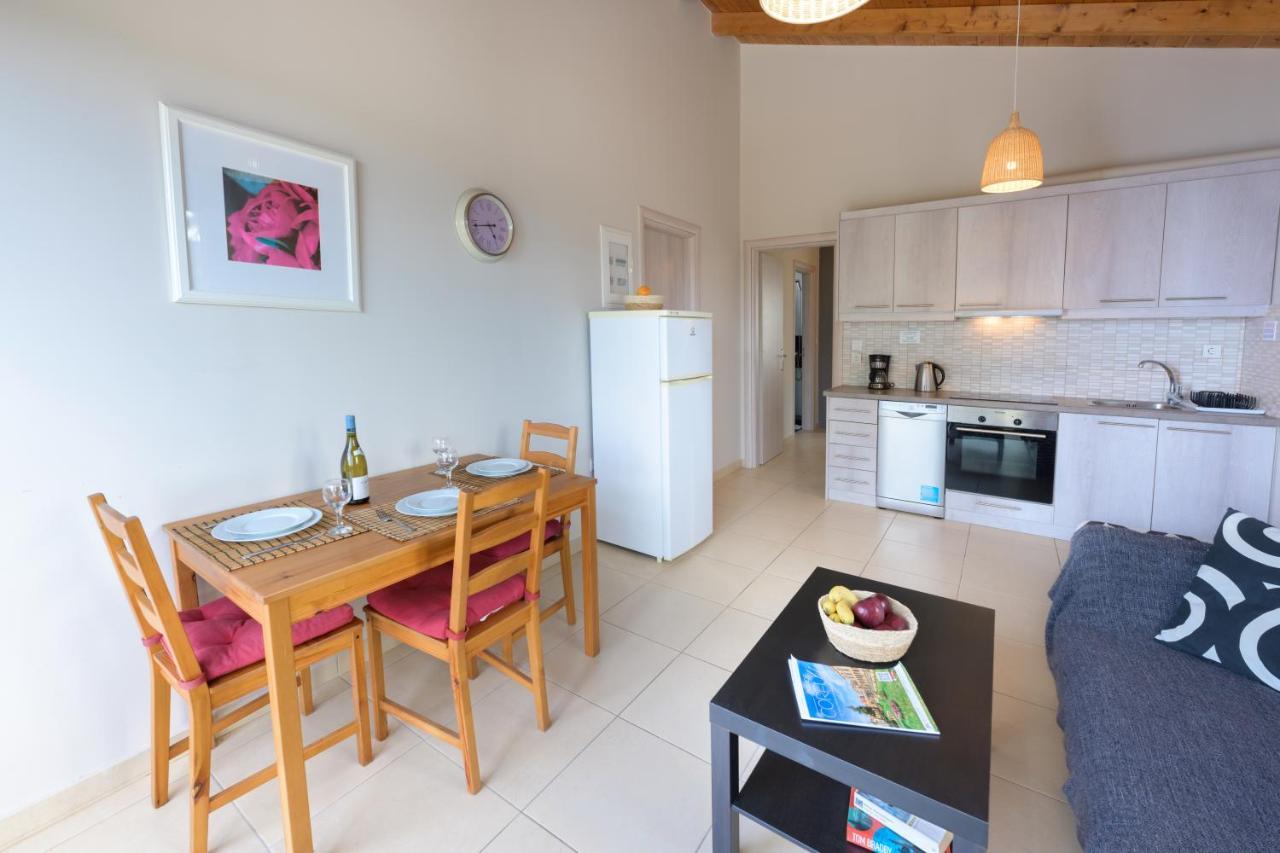 Pangolas Apartments Paxos Longós Extérieur photo