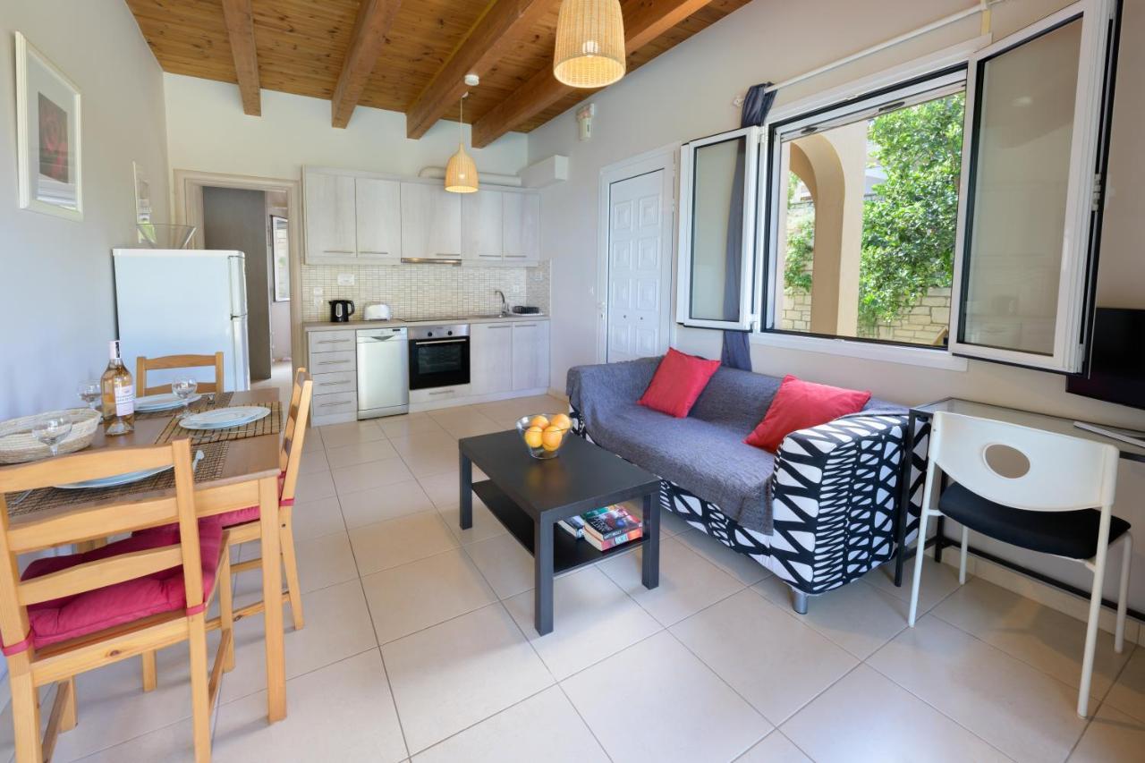 Pangolas Apartments Paxos Longós Extérieur photo