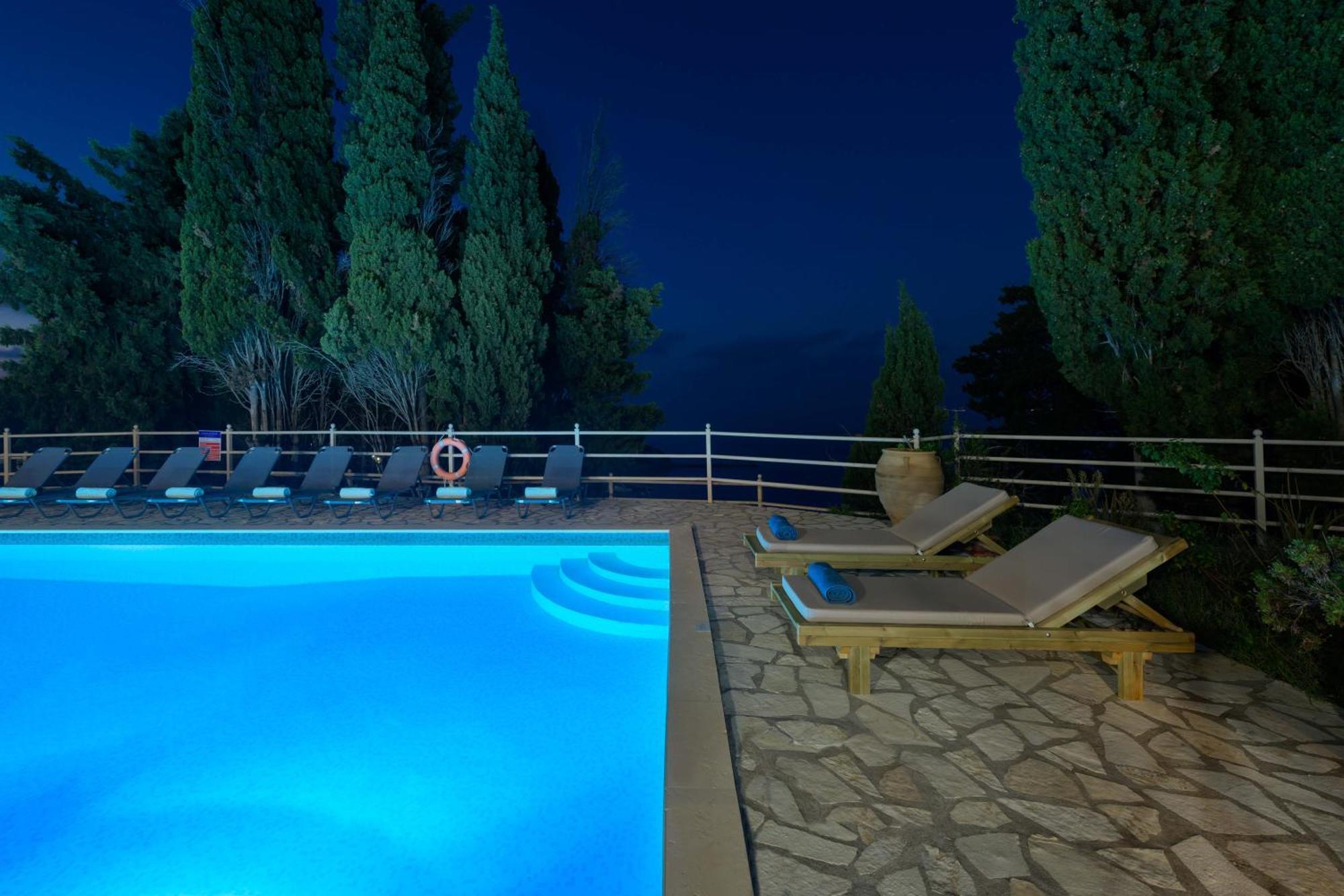 Pangolas Apartments Paxos Longós Extérieur photo