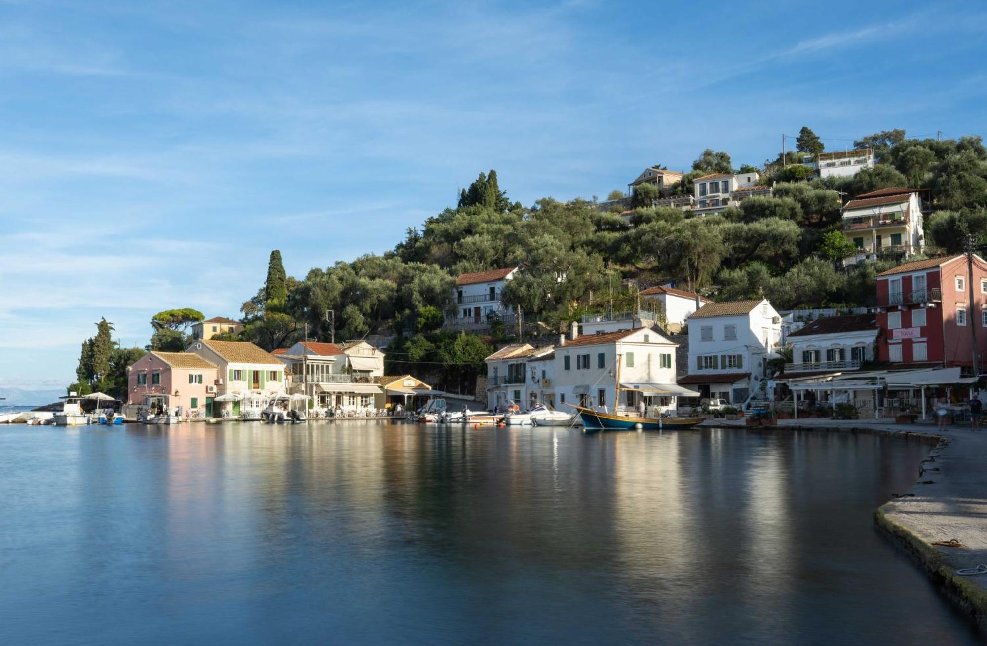 Pangolas Apartments Paxos Longós Extérieur photo