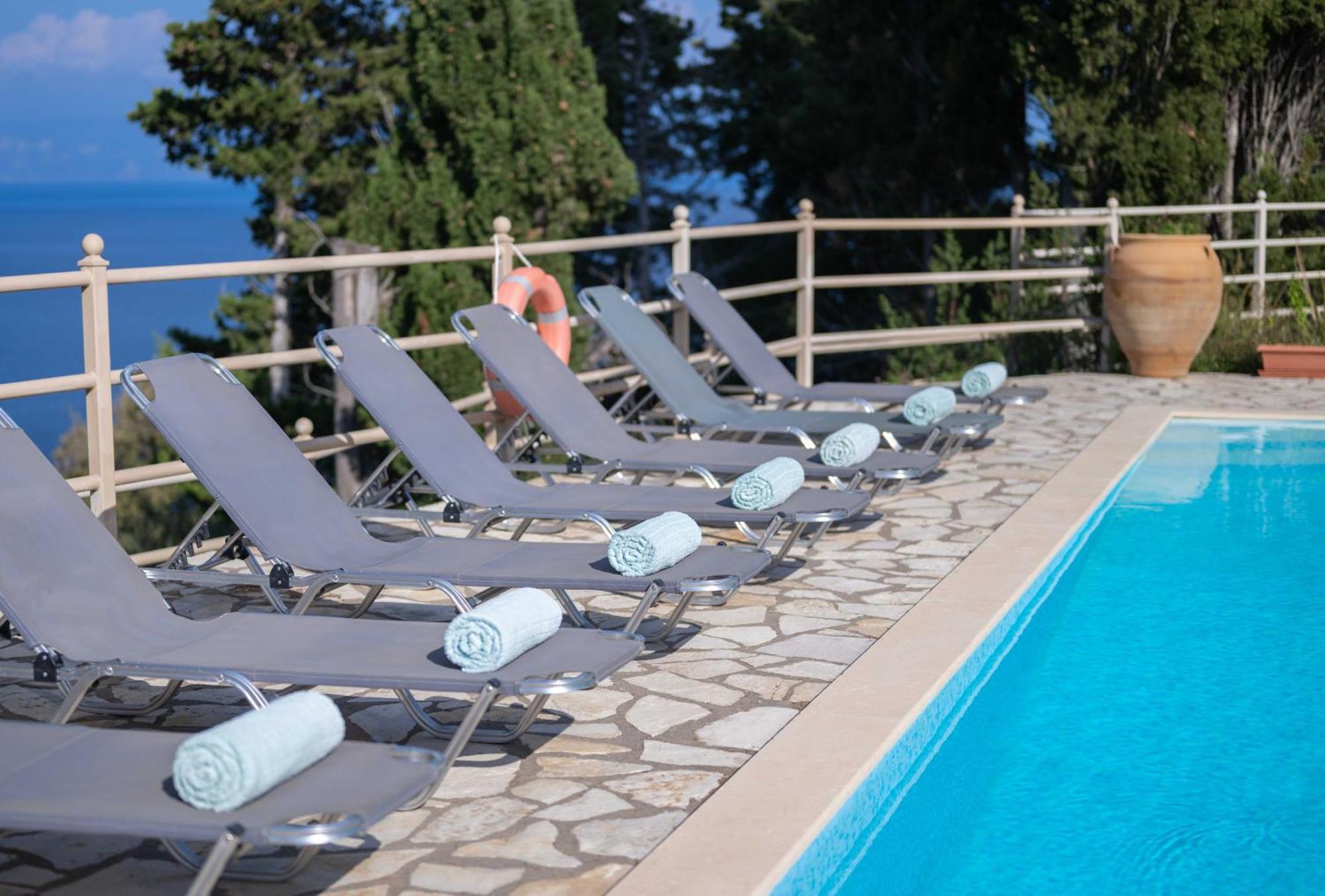 Pangolas Apartments Paxos Longós Extérieur photo