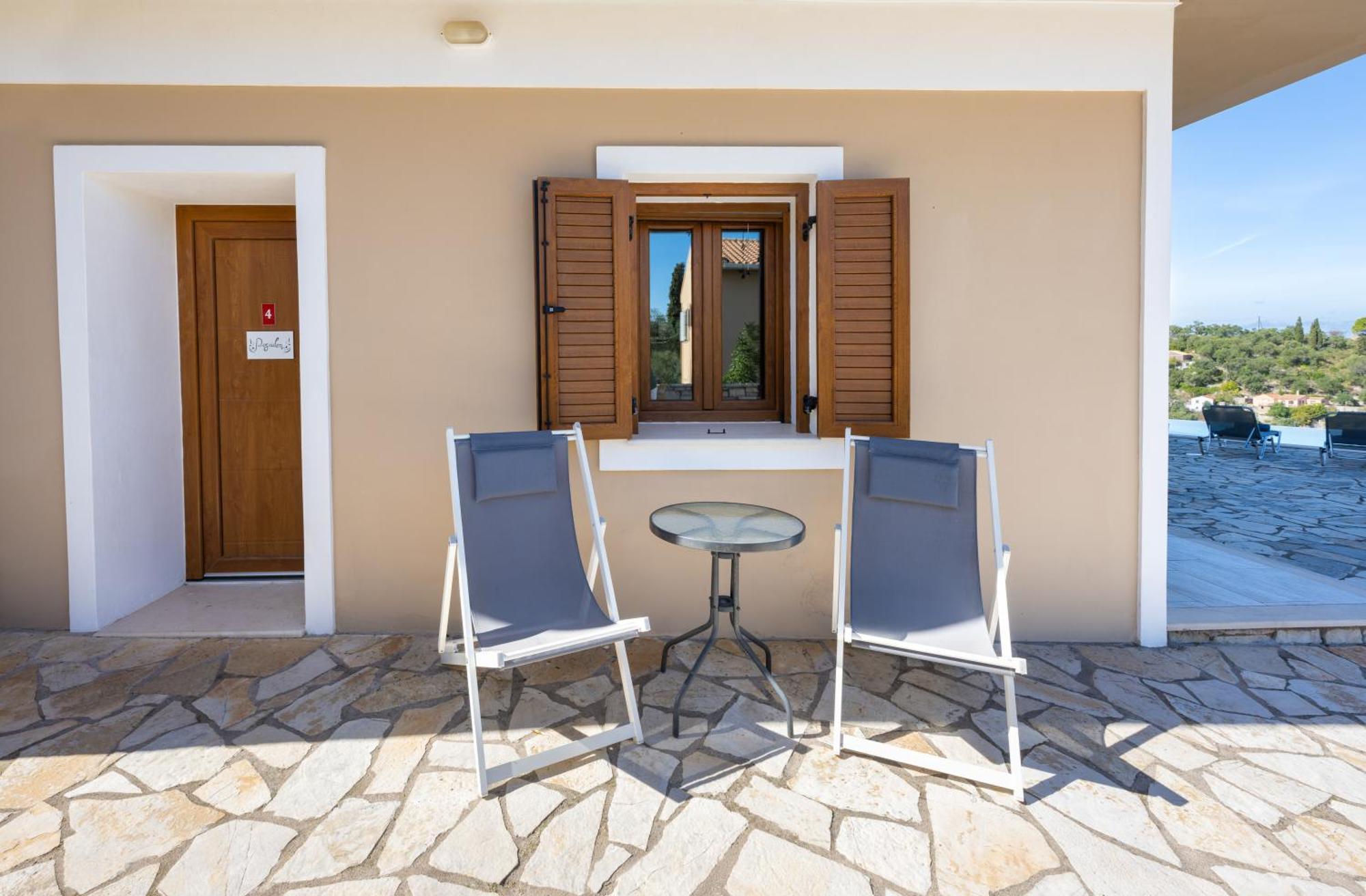 Pangolas Apartments Paxos Longós Extérieur photo