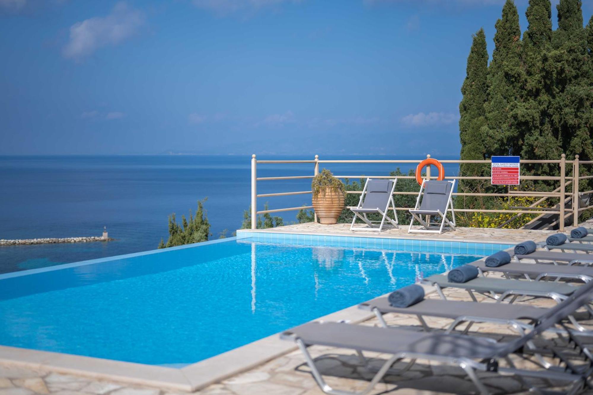 Pangolas Apartments Paxos Longós Extérieur photo