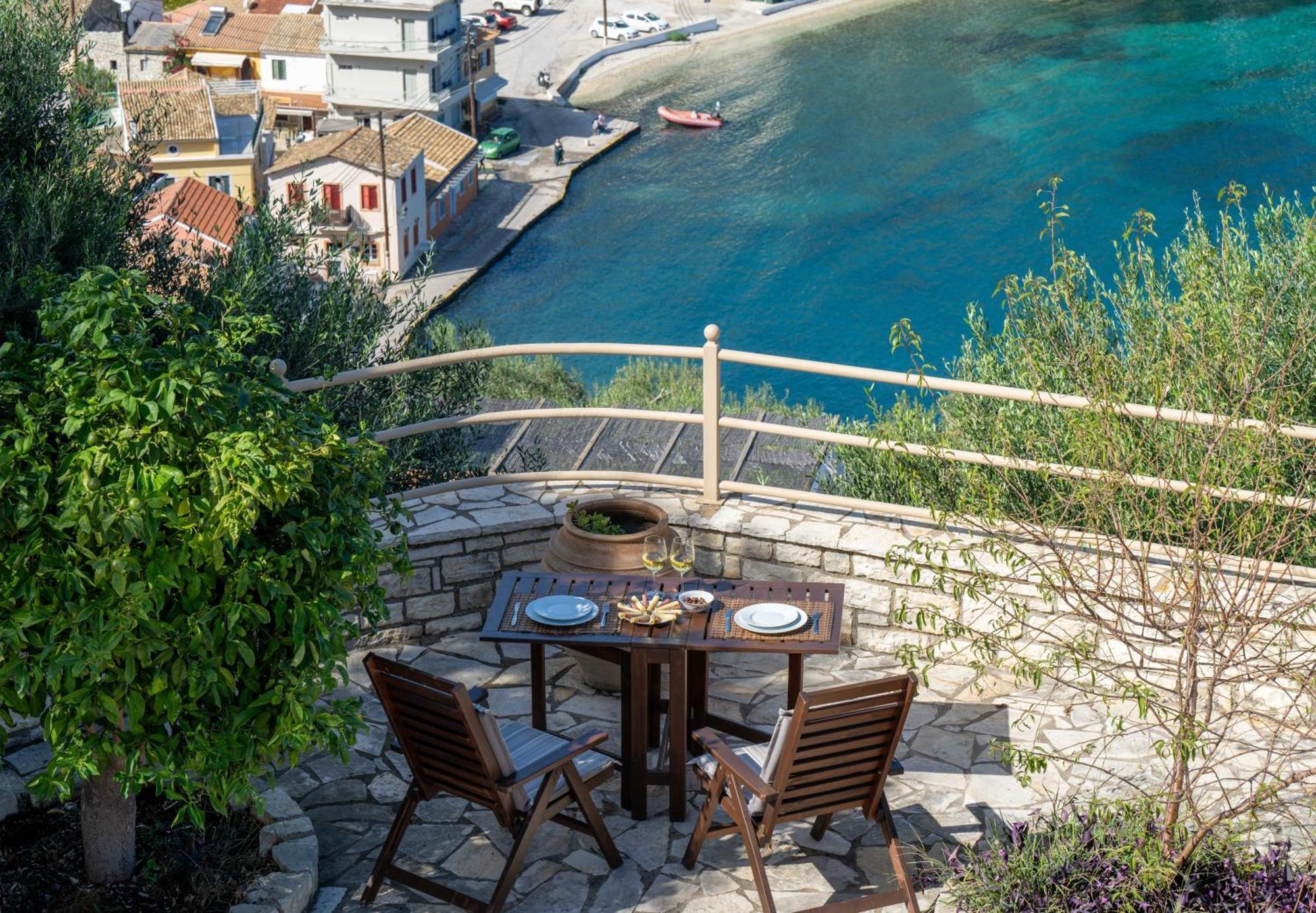 Pangolas Apartments Paxos Longós Extérieur photo