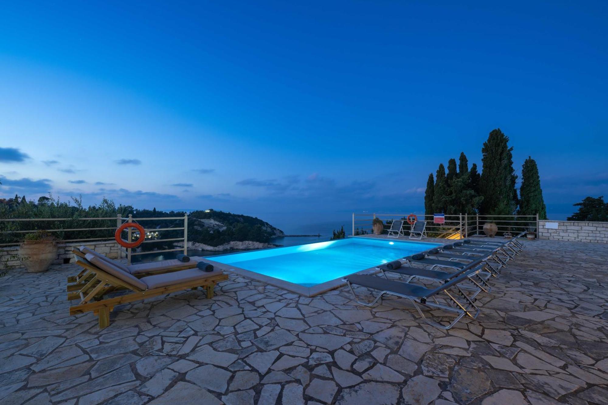 Pangolas Apartments Paxos Longós Extérieur photo